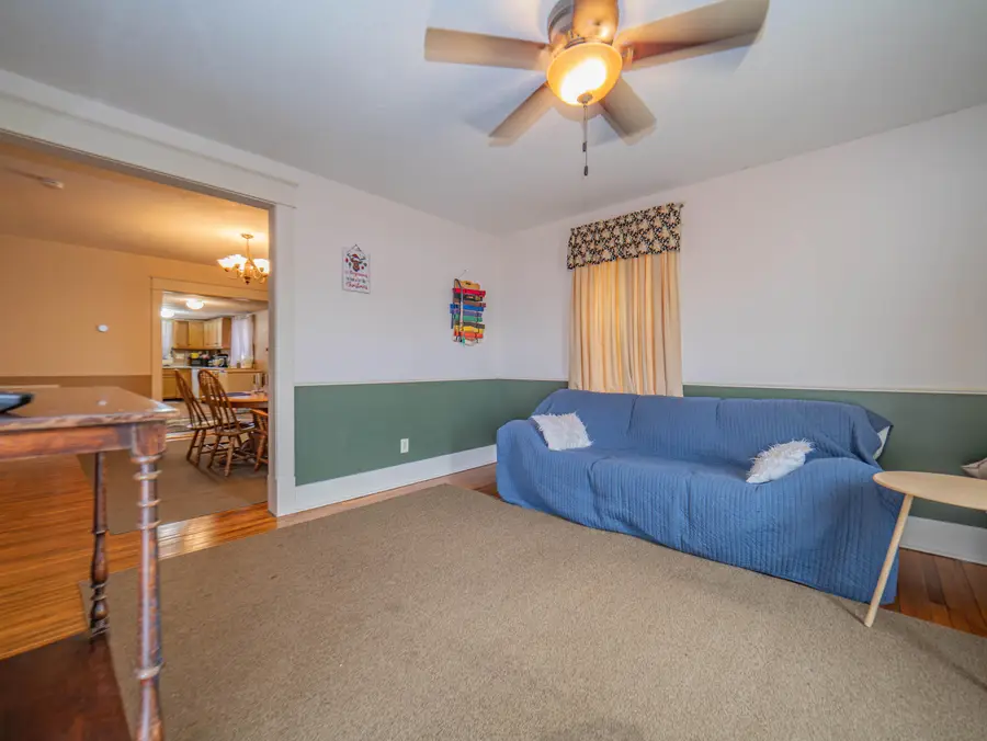 321 Farror St, Moberly, MO 65270 - #3