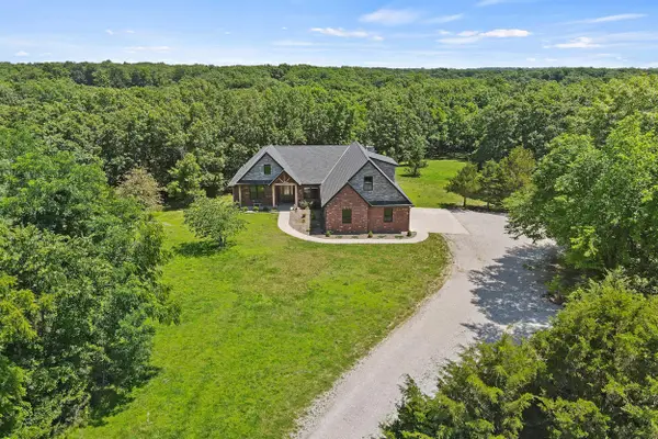 4520 Co Rd 1245, MOBERLY, MO 65270