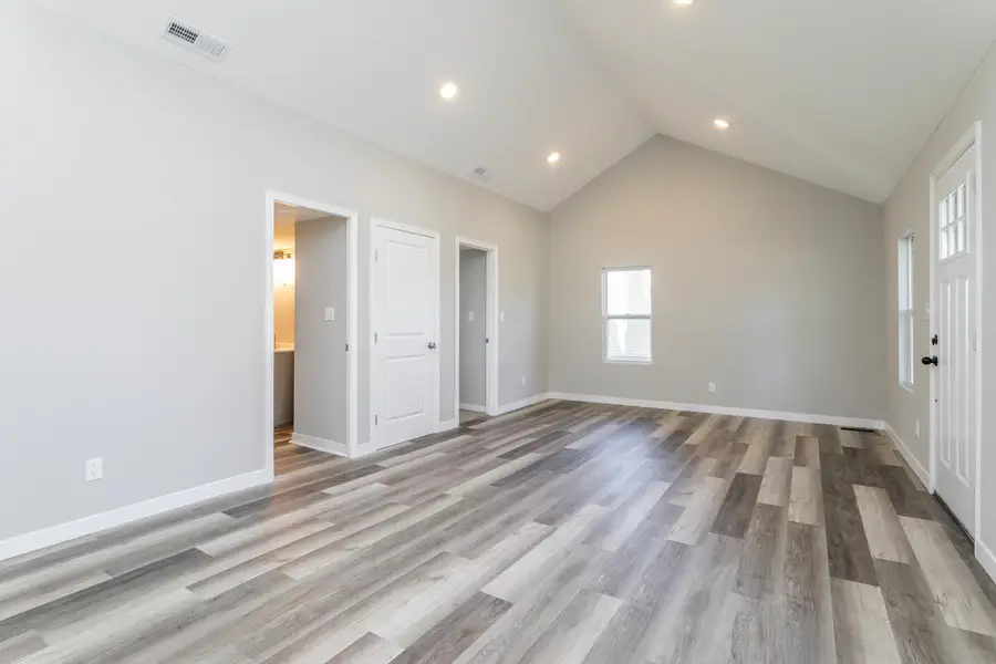 617 N Hickman St, Centralia, MO 65240 - #2