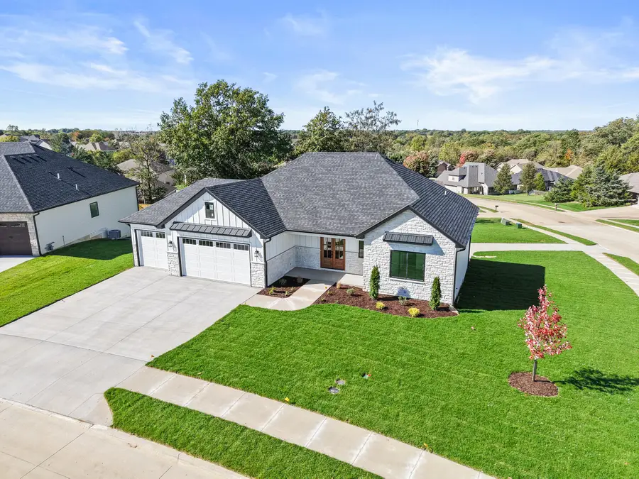 5201 Butter Cup Dr, Columbia, MO 65203 - Image #2