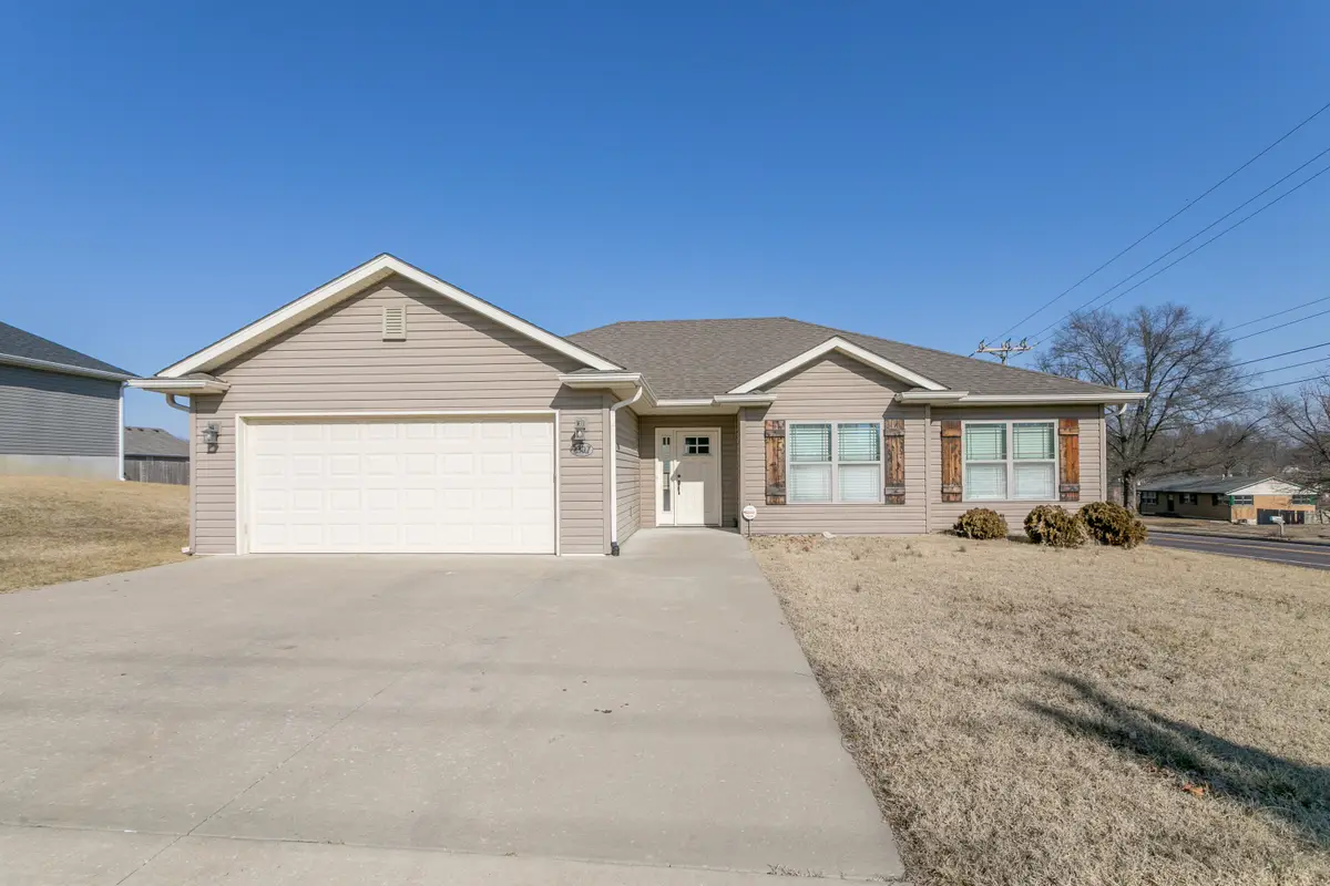 2307 Holly Ave, Columbia, MO 65202 - #1