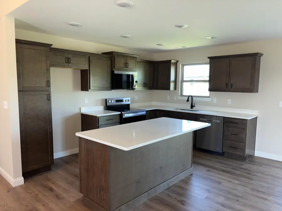 2435 N Travelers Dr, Columbia, MO 65202 - #2