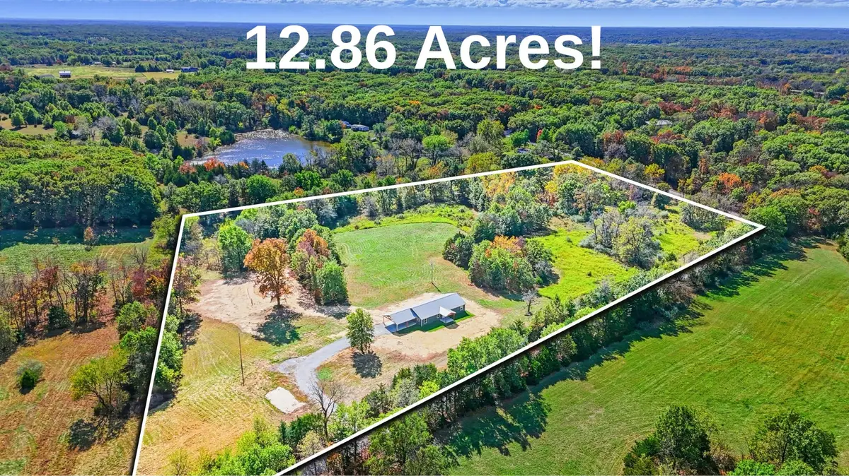 2350 W Williams Rd, Sturgeon, MO 65284 - #1