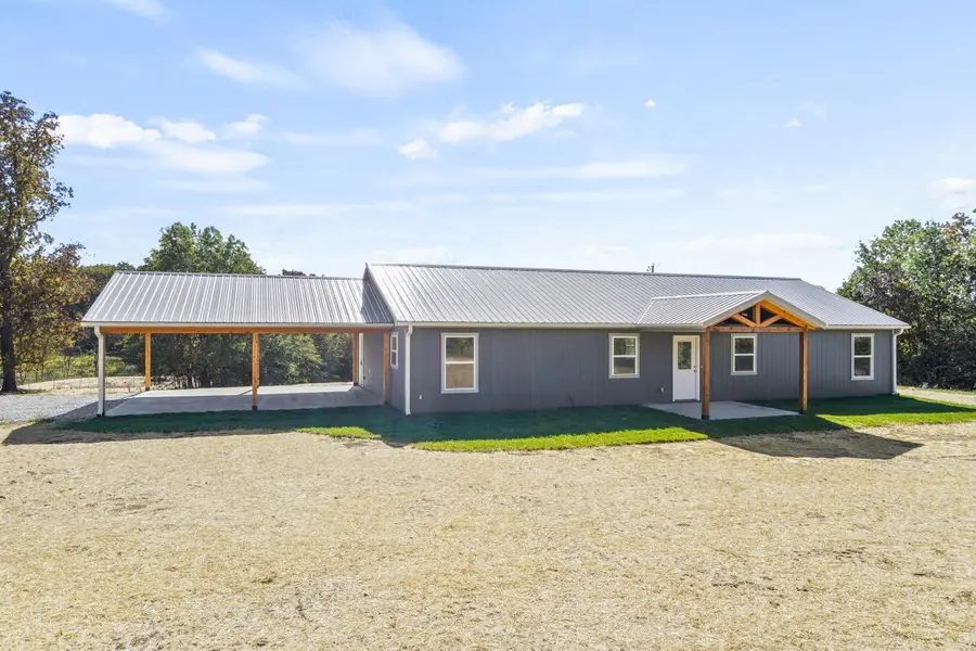 2350 W Williams Rd, Sturgeon, MO 65284 - #2