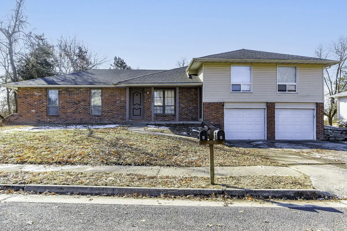 2000 Juniper Dr #A + B, Columbia, MO 65201 - Image #1