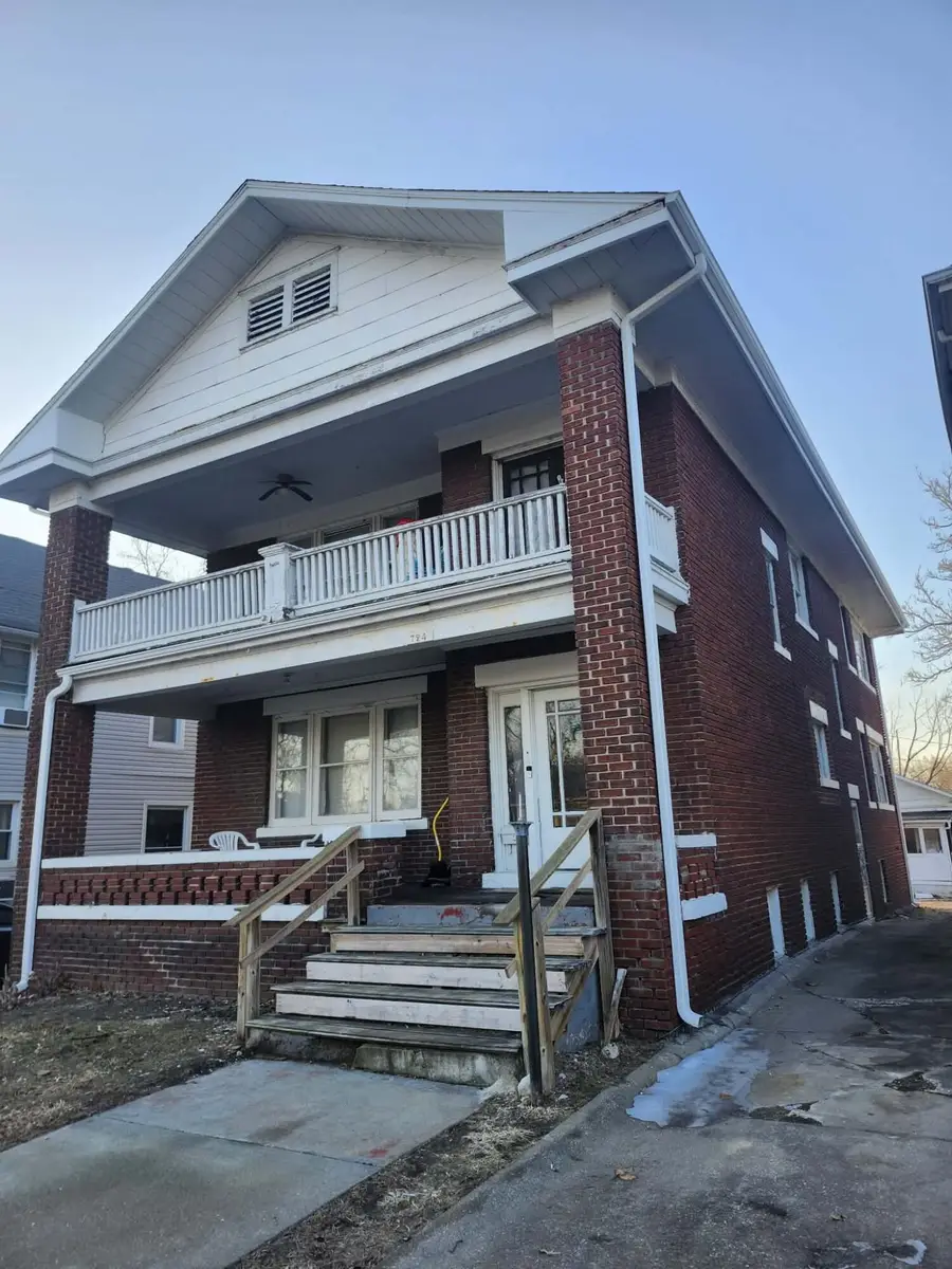 724 W Rollins St, Moberly, MO 65270 - #2