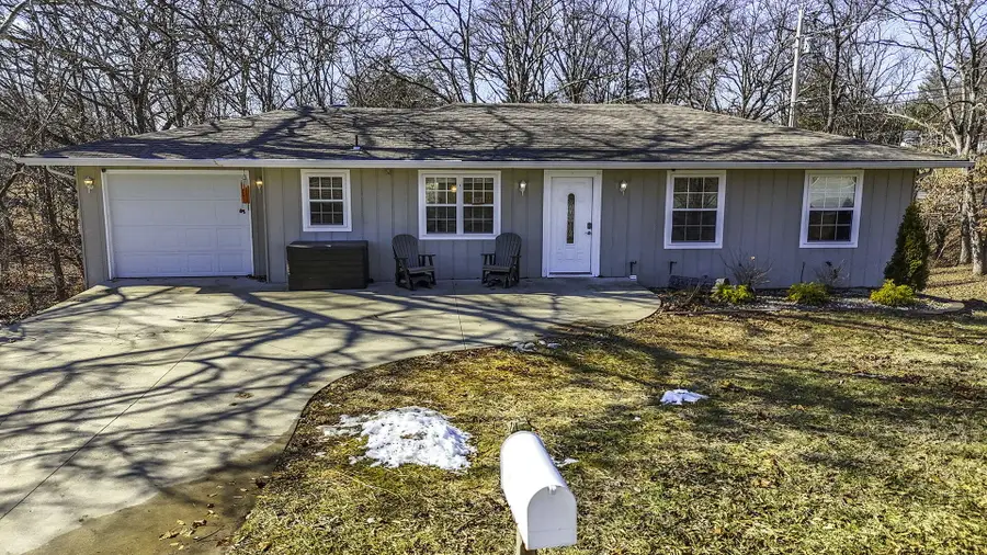 1901 Pinelawn Dr, Columbia, MO 65202 - #2