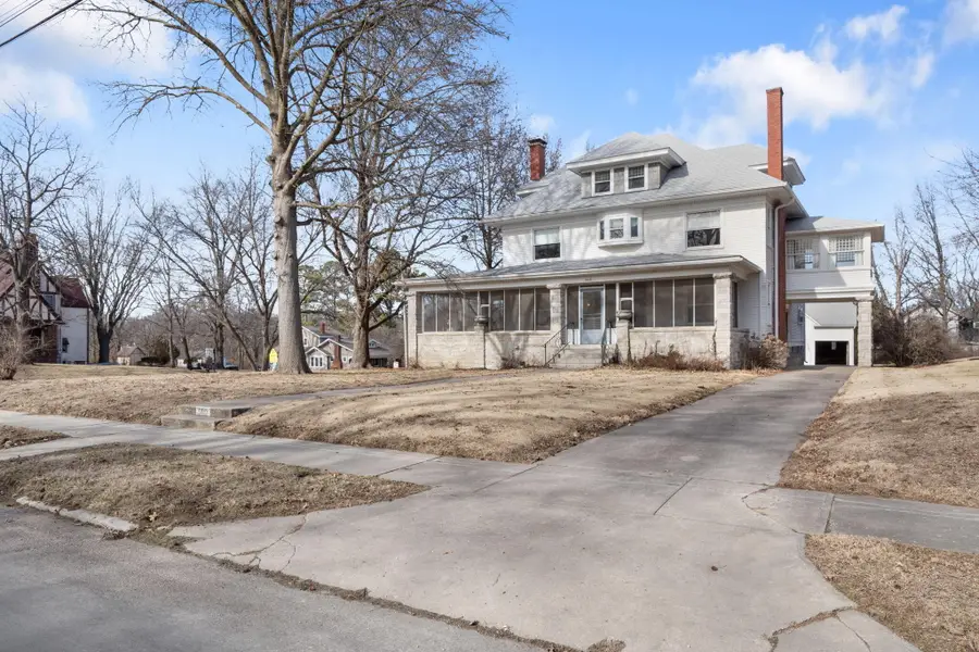 503 E Eastwood St, Marshall, MO 65340 - #3