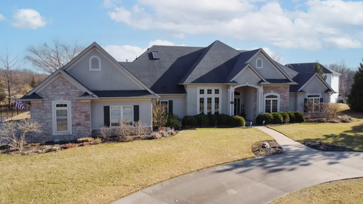 4600 E Racoon Ridge Dr, Columbia, MO 65201 - #1