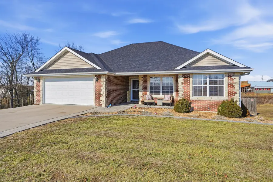 140 Sommer Ct, Holts Summit, MO 65043 - #2