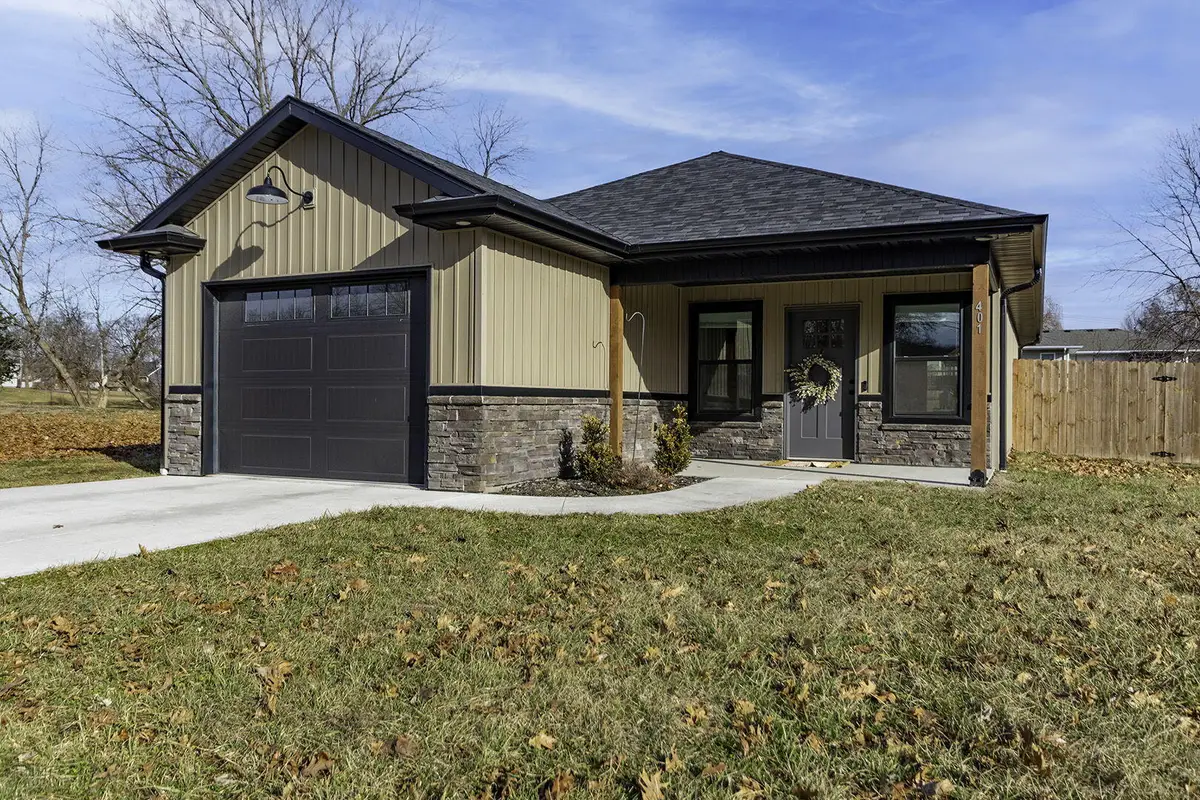 401 E Burks St, Sturgeon, MO 65284 - #1