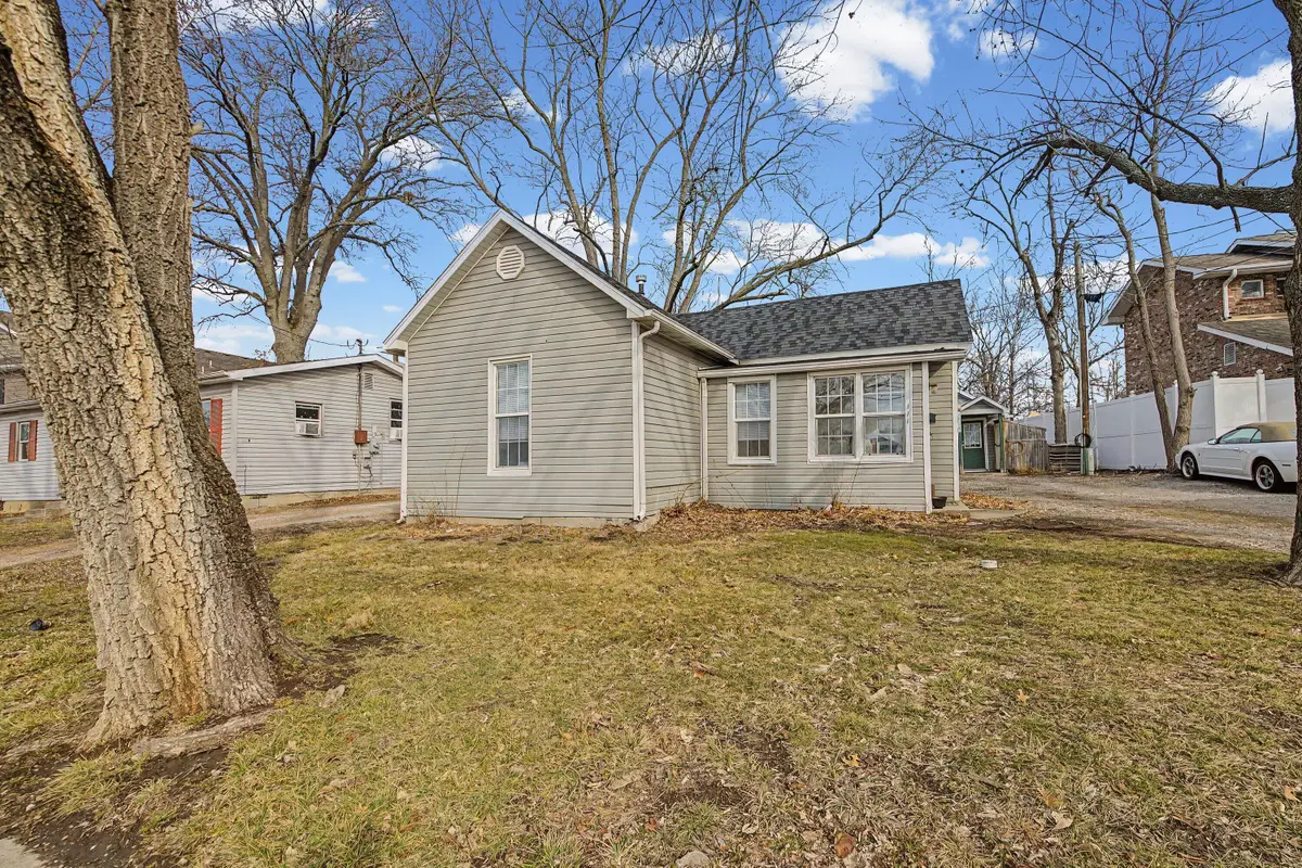 111 W Ash St #A-B, Columbia, MO 65203 - #1