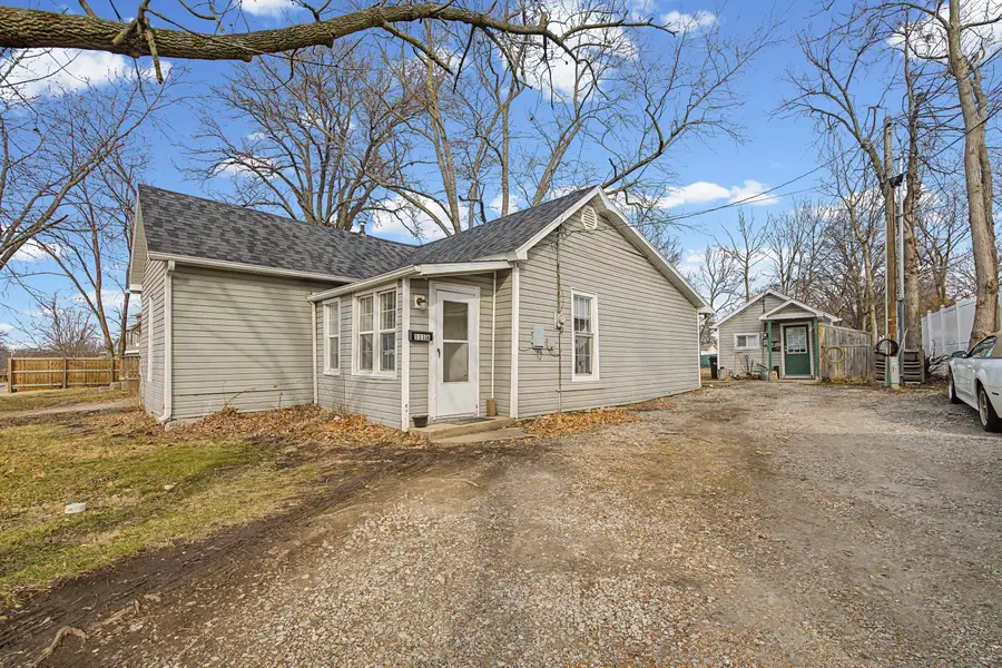 111 W Ash St #A-B, Columbia, MO 65203 - #2