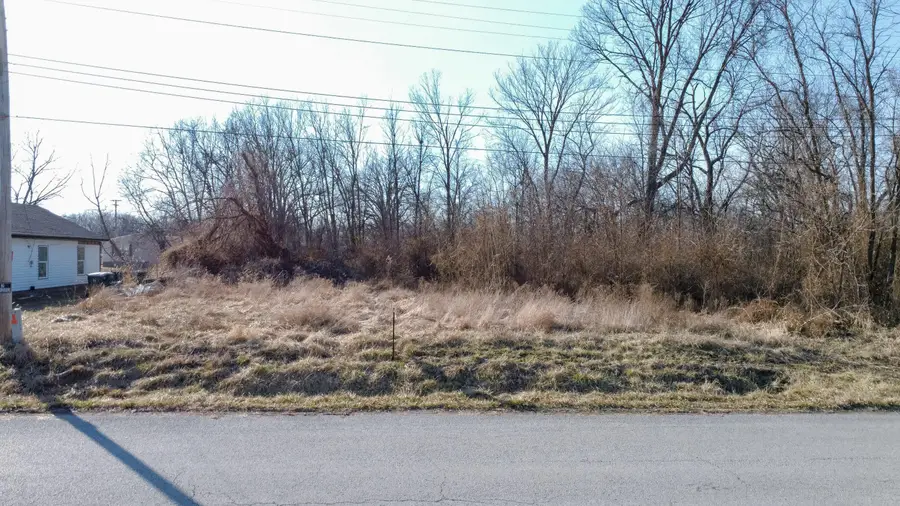 304 Railroad St, Fayette, MO 65248 - #2