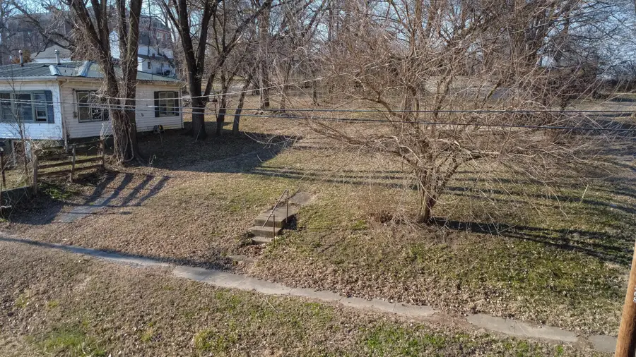 308 E Davis St, Fayette, MO 65248 - #3