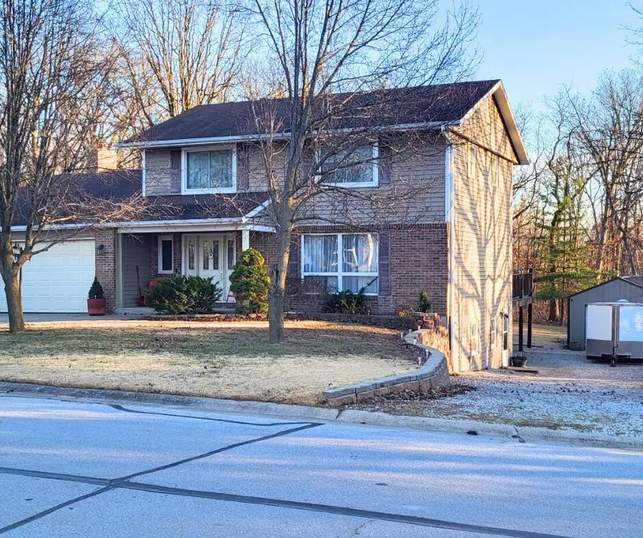 1736 Parkwood Dr, Moberly, MO 65270 - #2