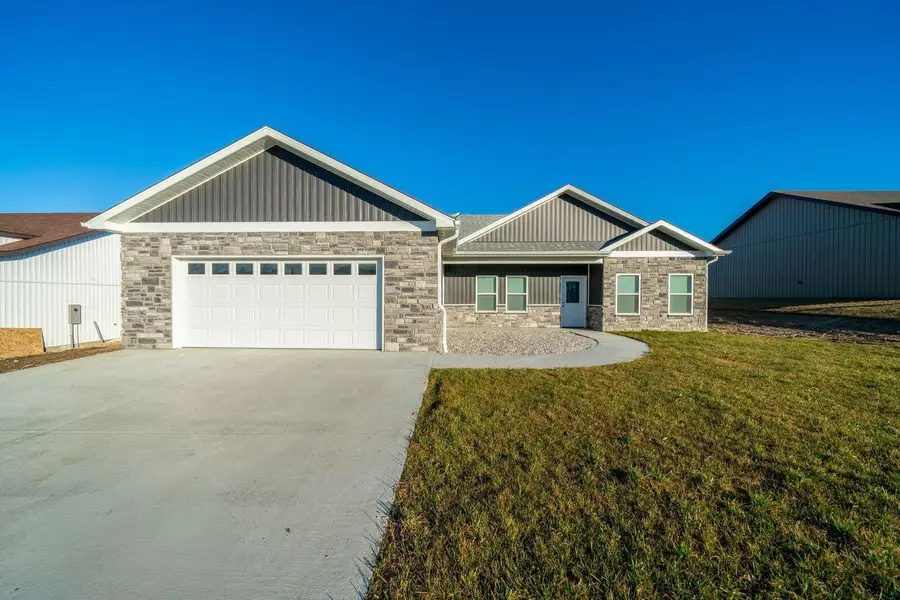 775 Vine Dr, Holts Summit, MO 65043 - #2