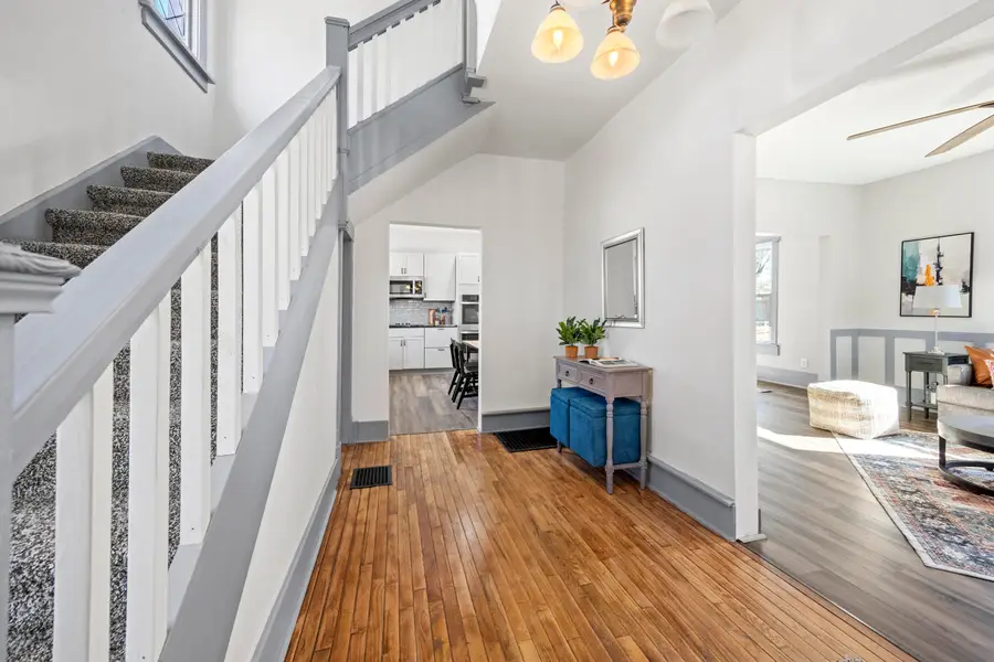 1012 N Bluff St, Fulton, MO 65251 - #2