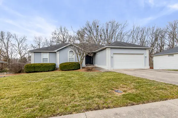 3913 Woods Edge Rd, COLUMBIA, MO 65203
