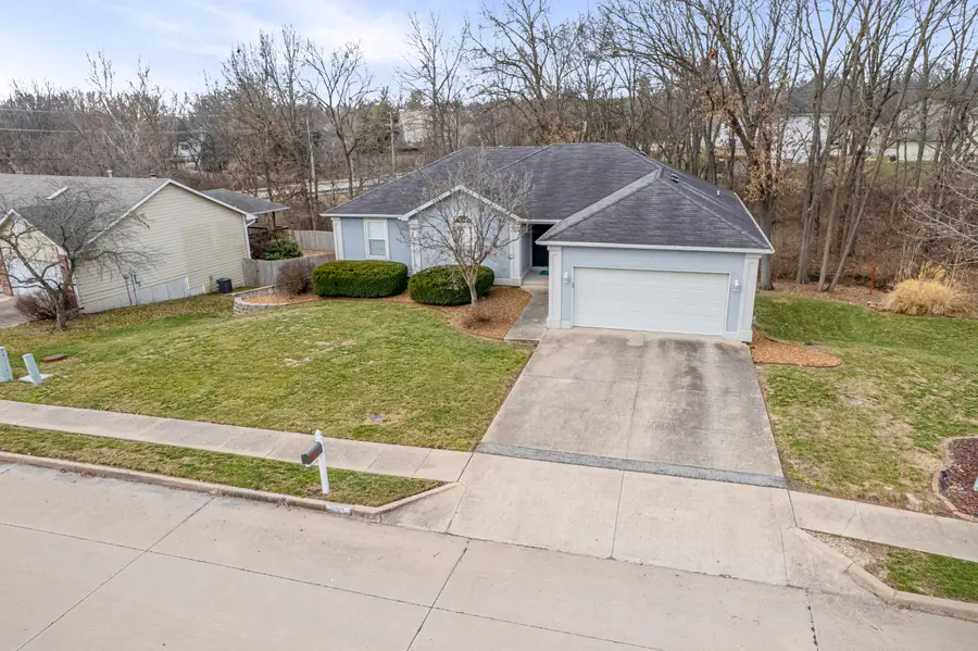 3913 Woods Edge Rd, Columbia, MO 65203 - #3