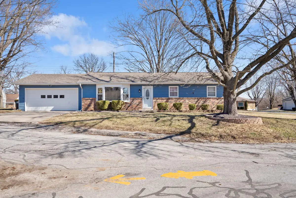 9 Nob Hill, Boonville, MO 65233 - #1