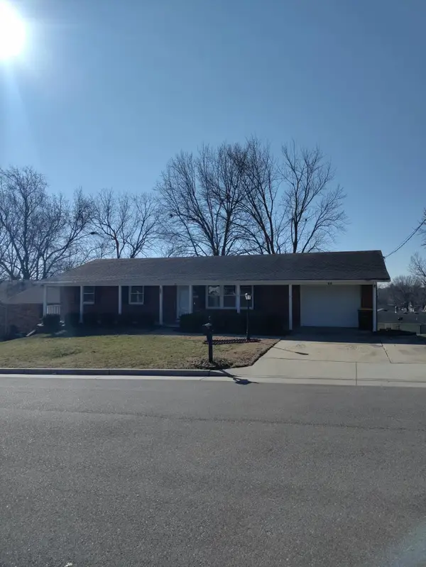 800 Krohn St, BOONVILLE, MO 65233