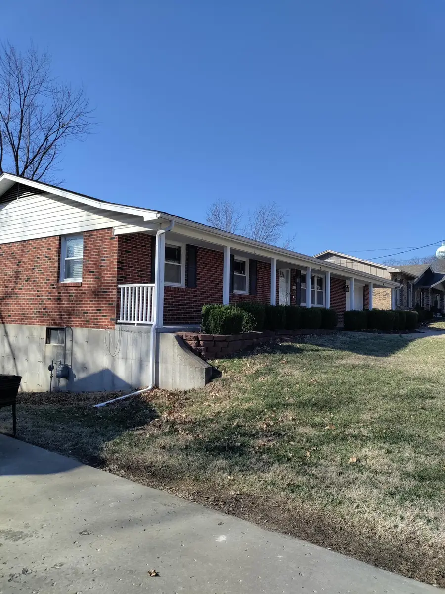 800 Krohn St, Boonville, MO 65233 - #2