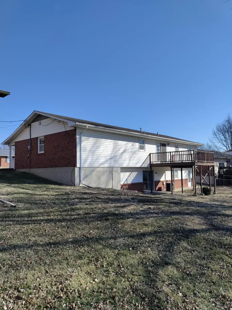 800 Krohn St, Boonville, MO 65233 - #3