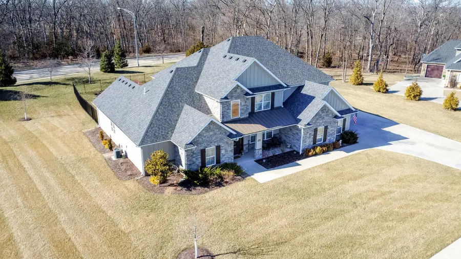 5602 N Lightpost Ct, Columbia, MO 65201 - #3