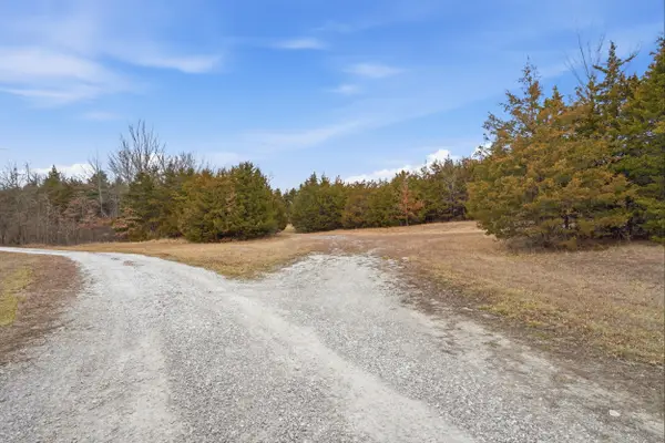 7970 N Zack Rd, COLUMBIA, MO 65202