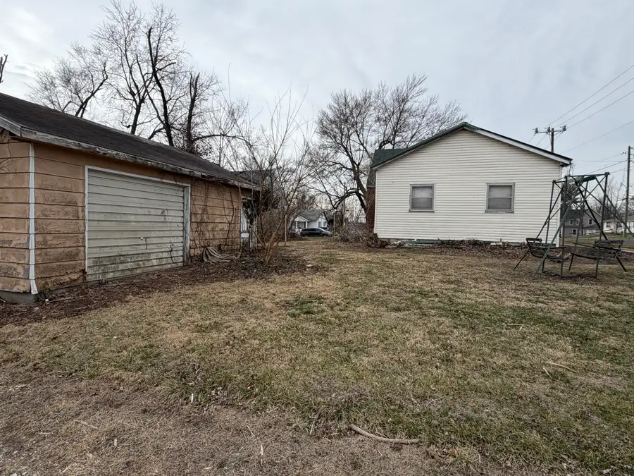 734 Vine St, Fulton, MO 65251 - #3
