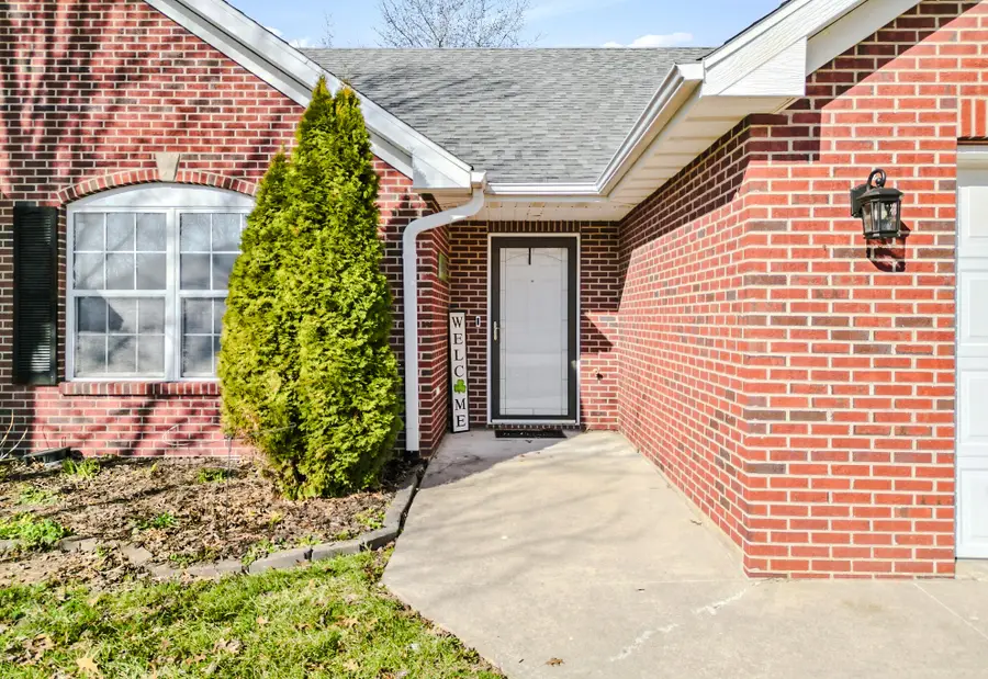 2403 Longview Dr, Columbia, MO 65203 - #3