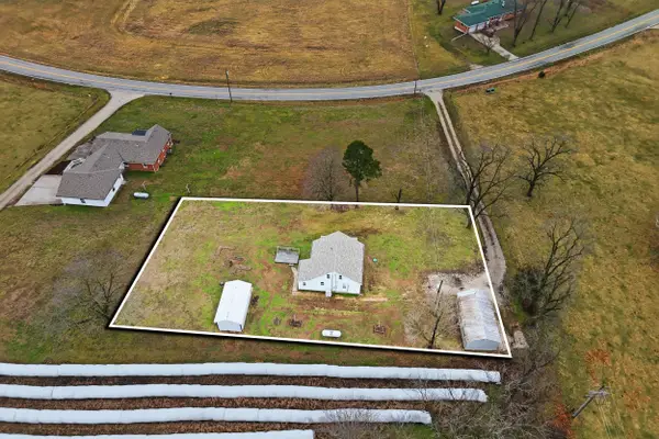 5710 Old Lohman Rd, JEFFERSON CITY, MO 65109