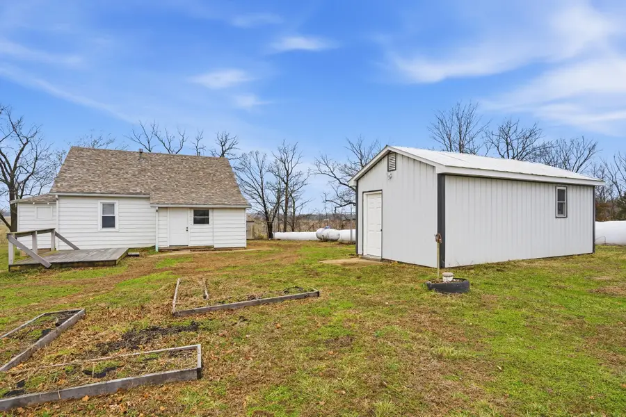 5710 Old Lohman Rd, Jefferson City, MO 65109 - #3