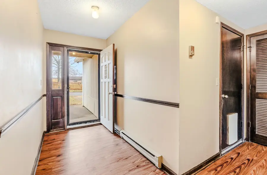 601 N Shenandoah Dr, Columbia, MO 65201 - #3