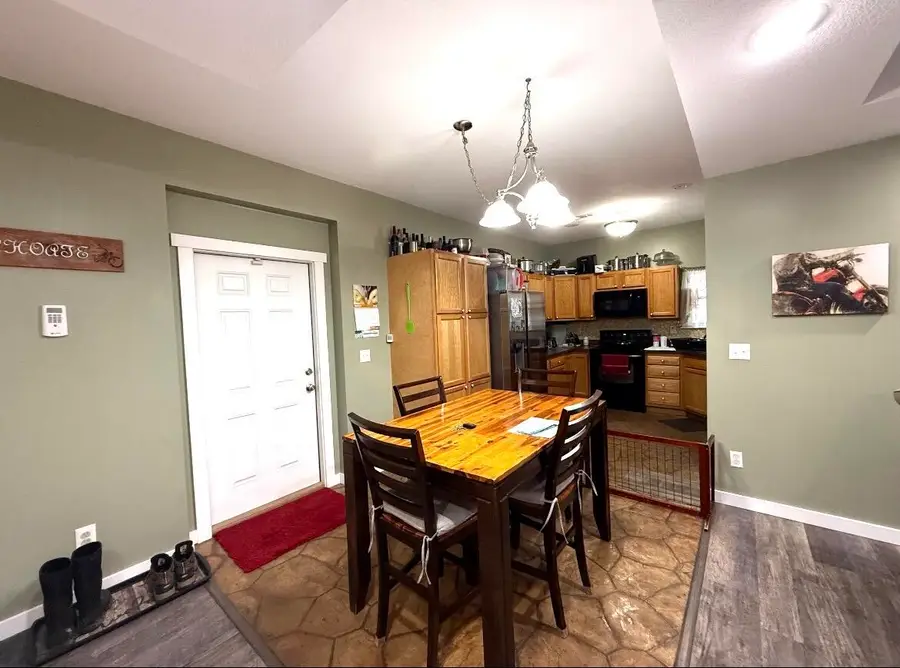 612 Airway Dr, Fulton, MO 65251 - #3