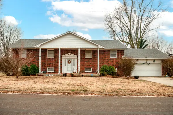 614 Briarwood Dr, MARSHALL, MO 65340