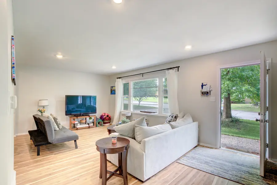 2305 Walther Ct, Columbia, MO 65203 - #3