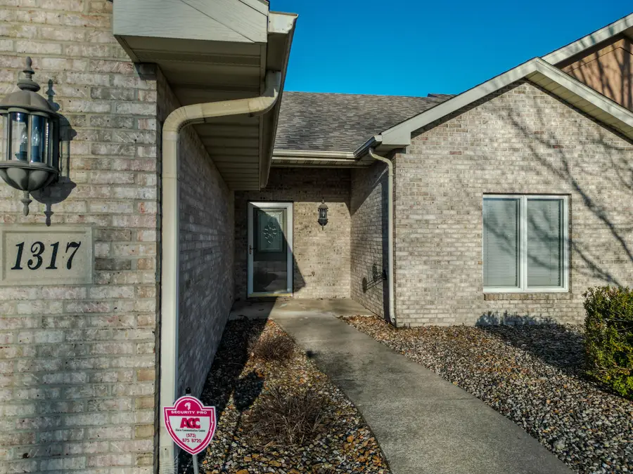 1317 Sedona Villas Dr, Columbia, MO 65203 - #3