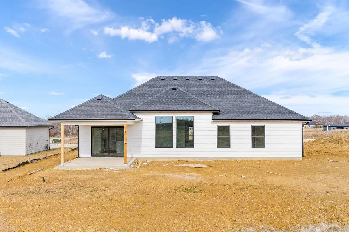 5221 Whisper Dr, Columbia, MO 65203 - #1