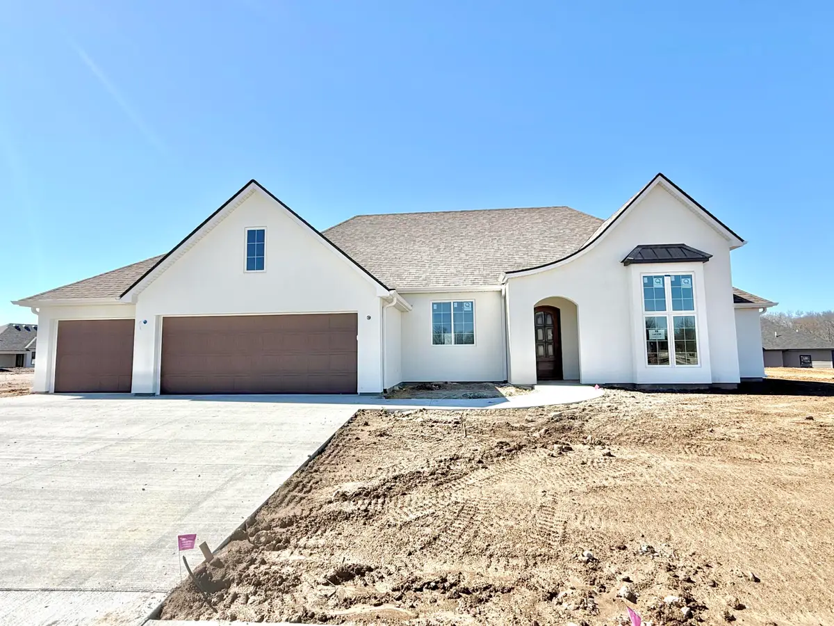 301 Ash Down Dr, Columbia, MO 65201 - #1