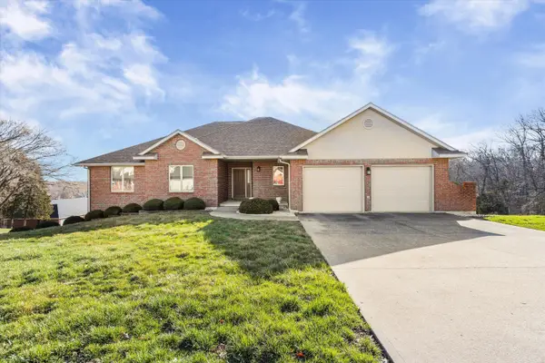 303 Monterey Dr, JEFFERSON CITY, MO 65109
