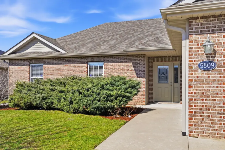 5809 Mahon Dr, Columbia, MO 65201 - #3