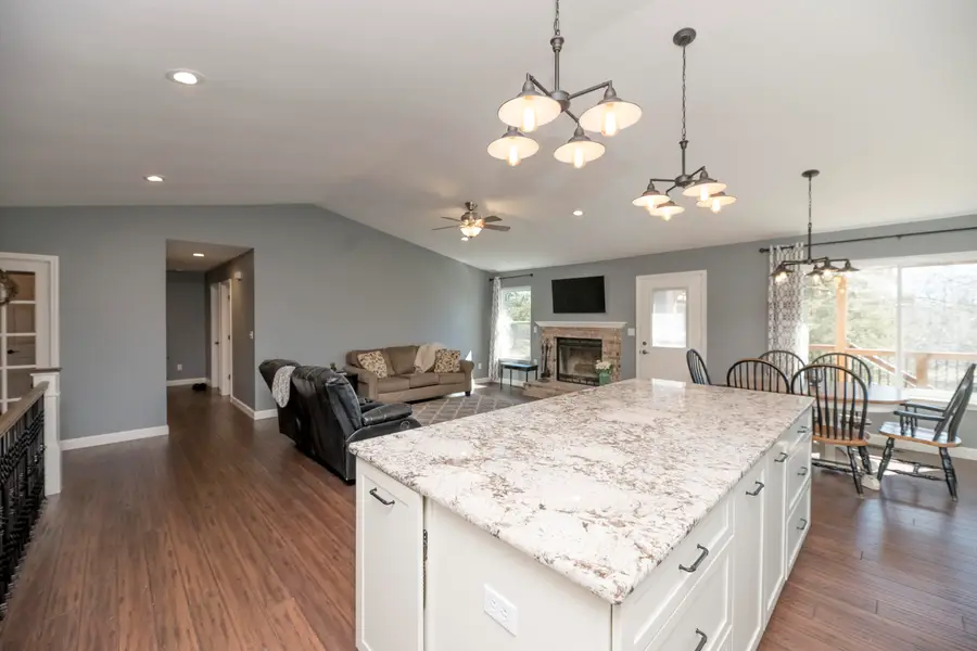 5412 Thompson Rd, Columbia, MO 65202 - #3