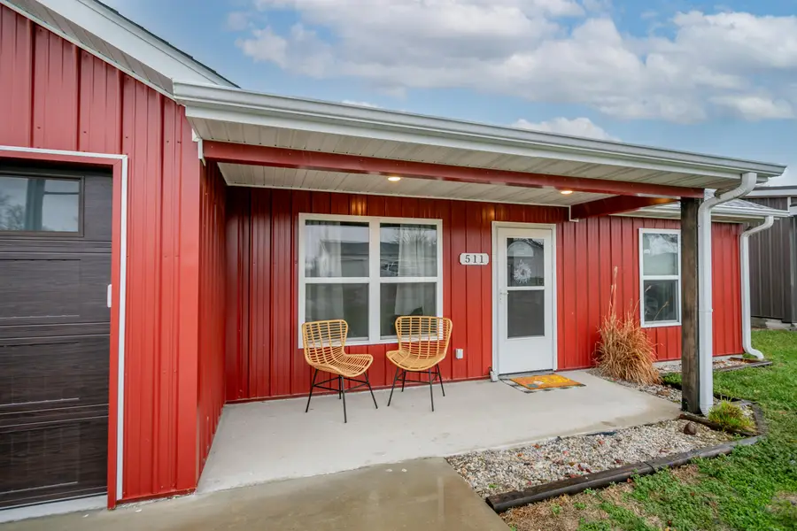 511 E Southgate St, Centralia, MO 65240 - #2