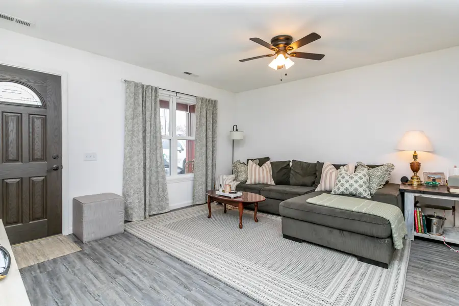 511 E Southgate St, Centralia, MO 65240 - #3