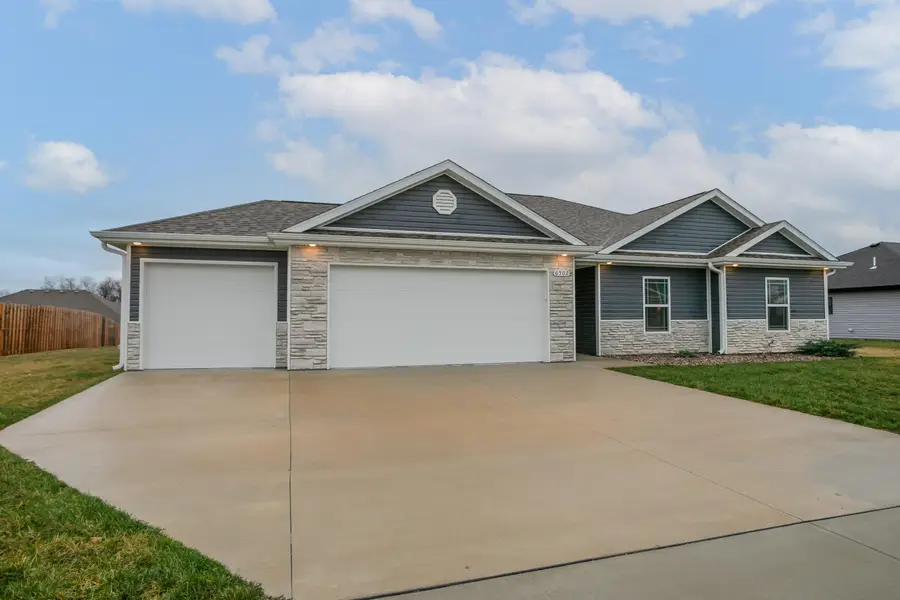 6502 Douglas Pky, Hallsville, MO 65255 - #2