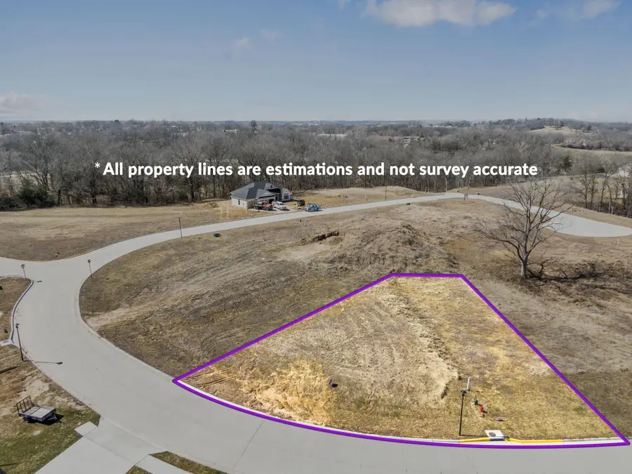 1322 Stonehaven Ct, Boonville, MO 65233 - #2