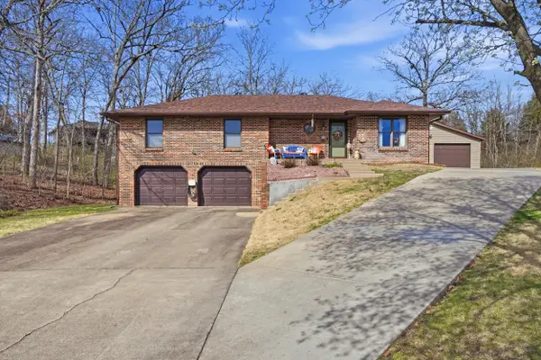 2304 Schneider Ct, JEFFERSON CITY, MO 65109
