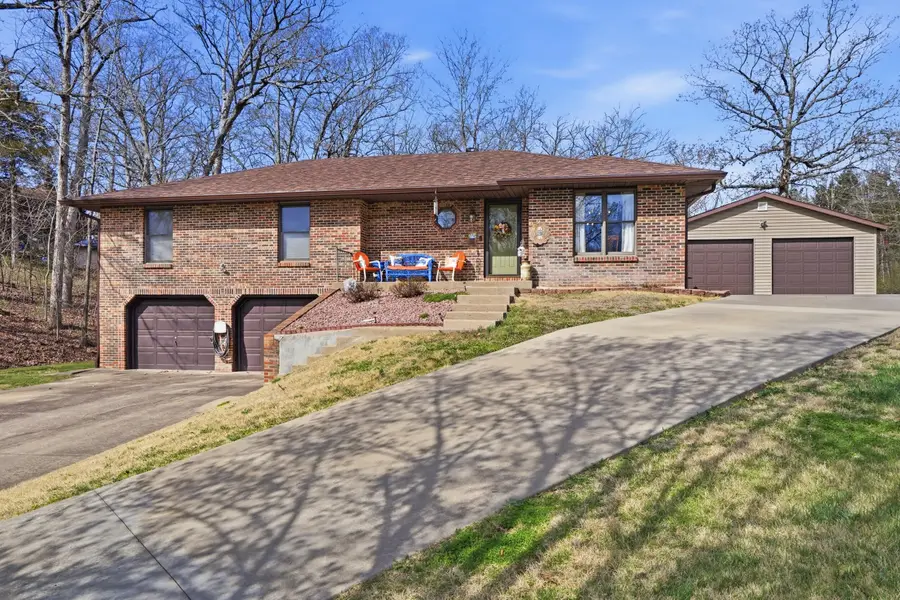 2304 Schneider Ct, Jefferson City, MO 65109 - #2